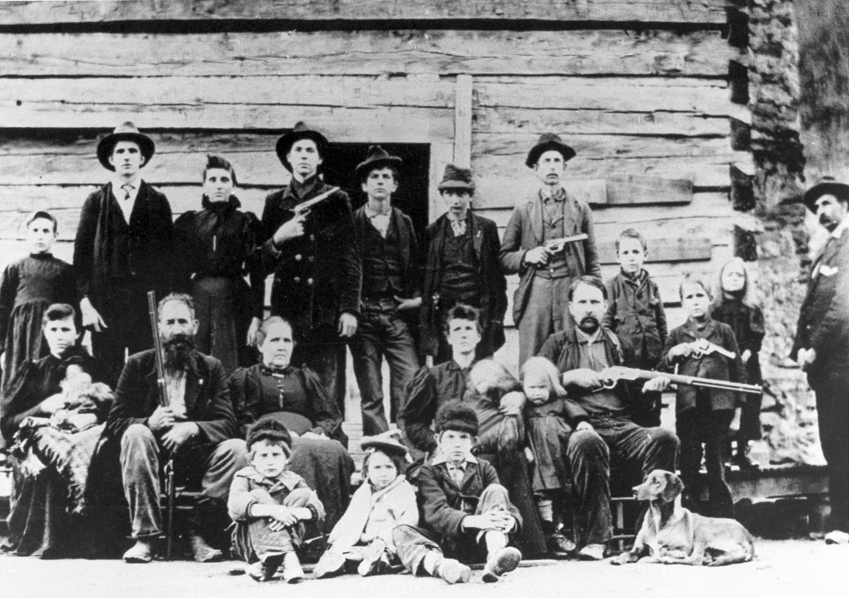 1882: Hatfield McCoy Fued